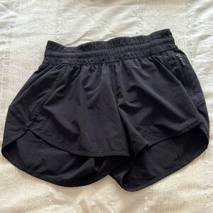 Lululemon tracker short 4 inch